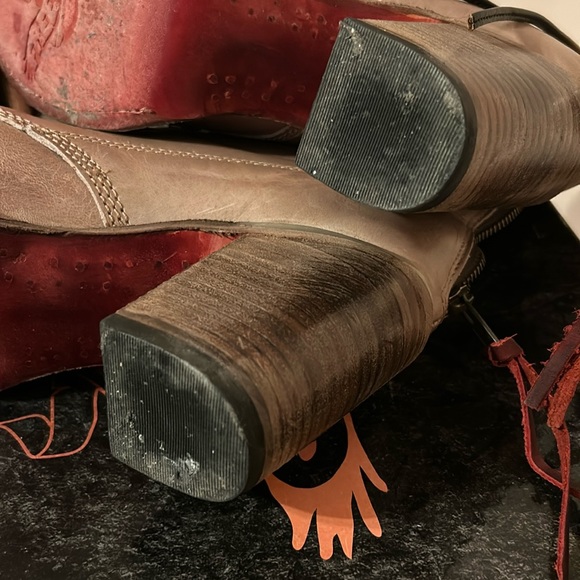 EUC Freebird BAILEY (taupe) boots — women’s size 10 - Picture 7 of 11